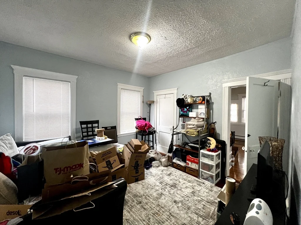 12 Bailey St, West Somerville