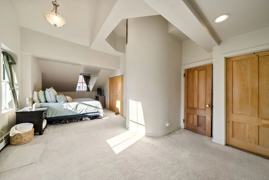 468 Shawmut Ave, South End