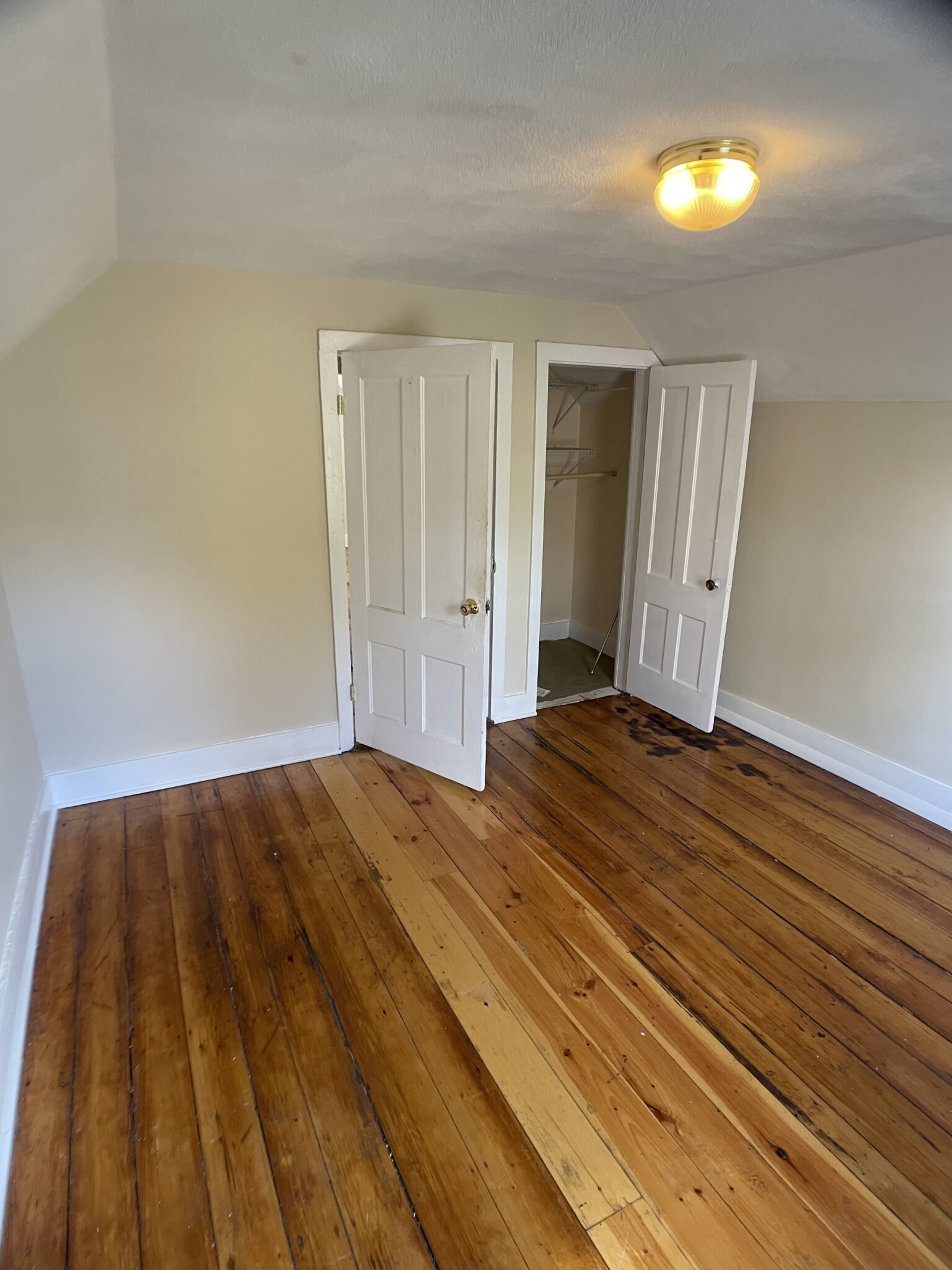 11 Clarendon Ave, Teele Square