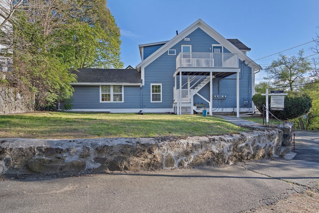 83 Marvin Rd, Melrose