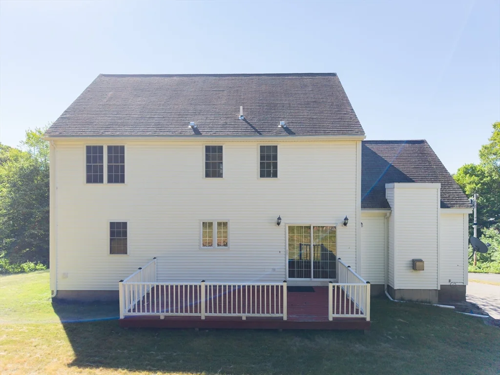 469 Walnut St, Shrewsbury