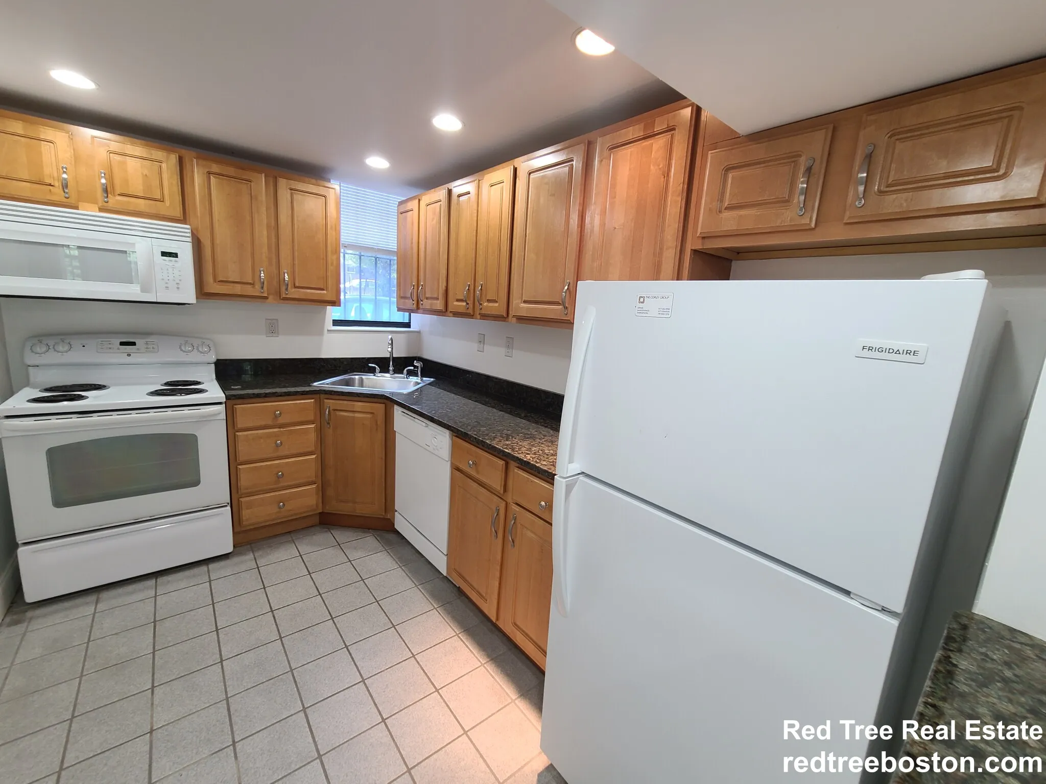 111 Queensberry St, Fenway