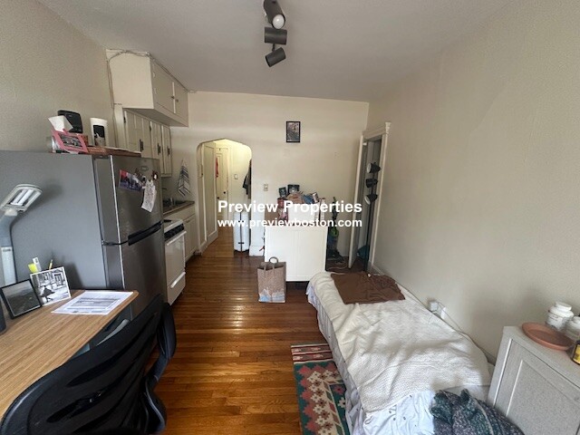 70 Strathmore Rd, Brighton