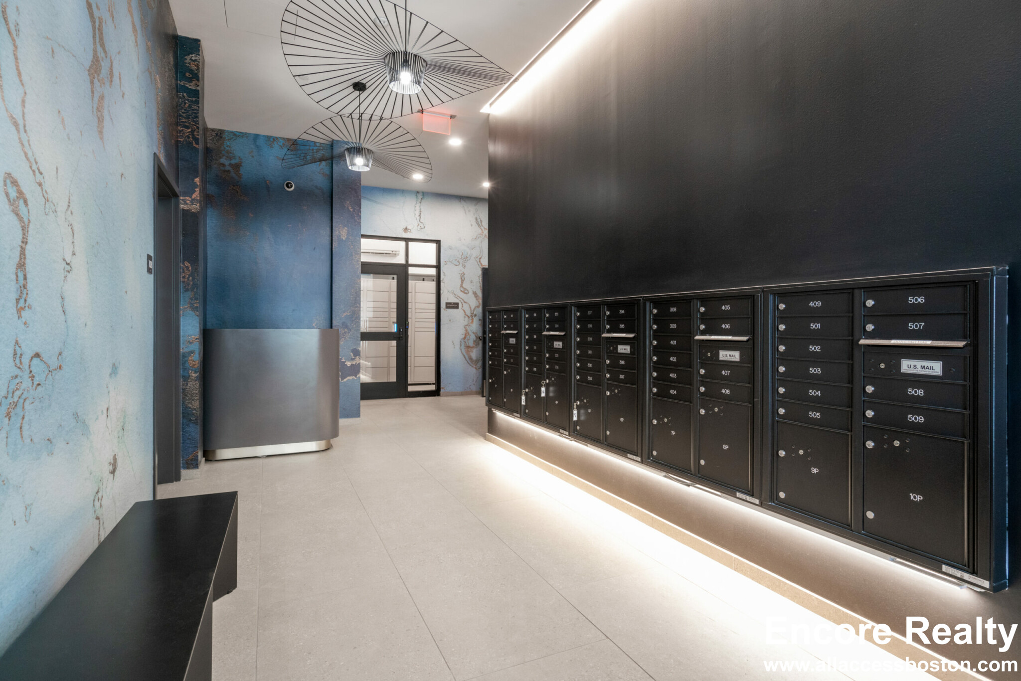 100 Hemenway St, Fenway