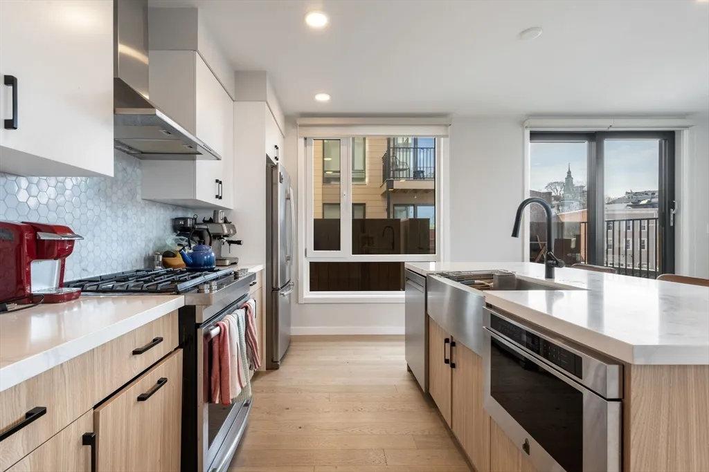 457 West Broadway, South Boston