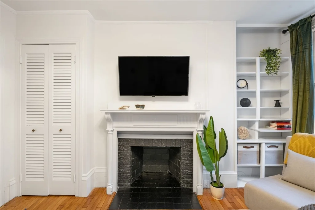 102 Revere St, Beacon Hill