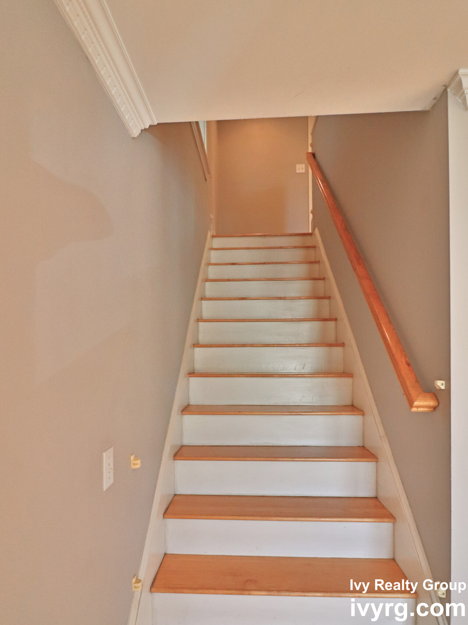 10 Mohawk St, South Boston