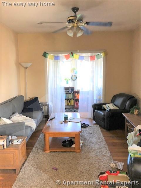 122 Frederick Ave, Tufts