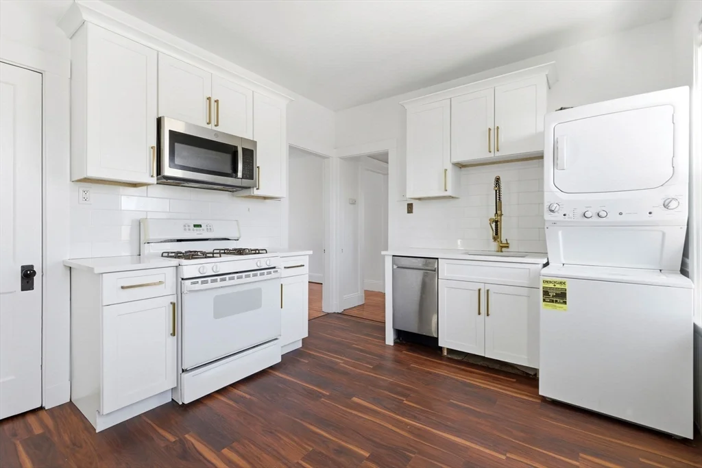 9 Sumner Sq, Dorchester
