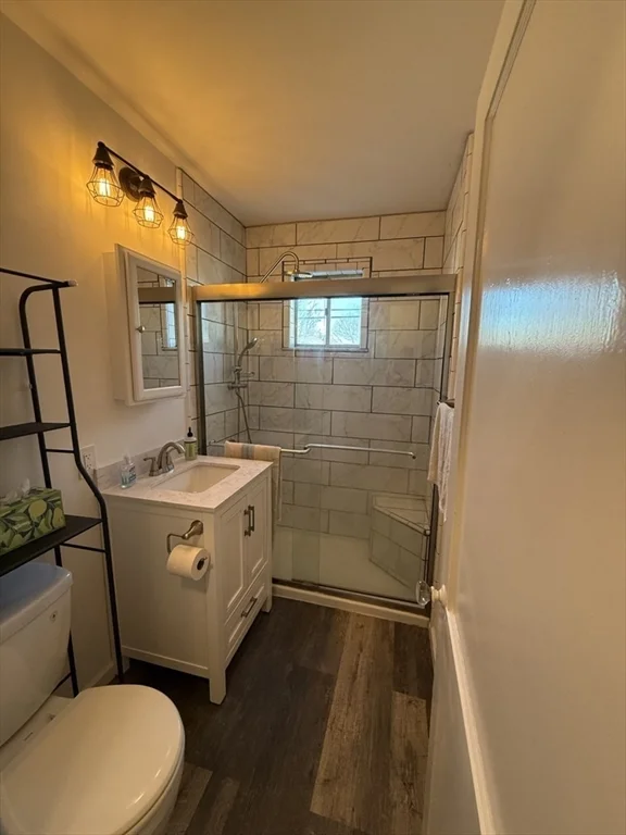 65 Salisbury Rd, Watertown