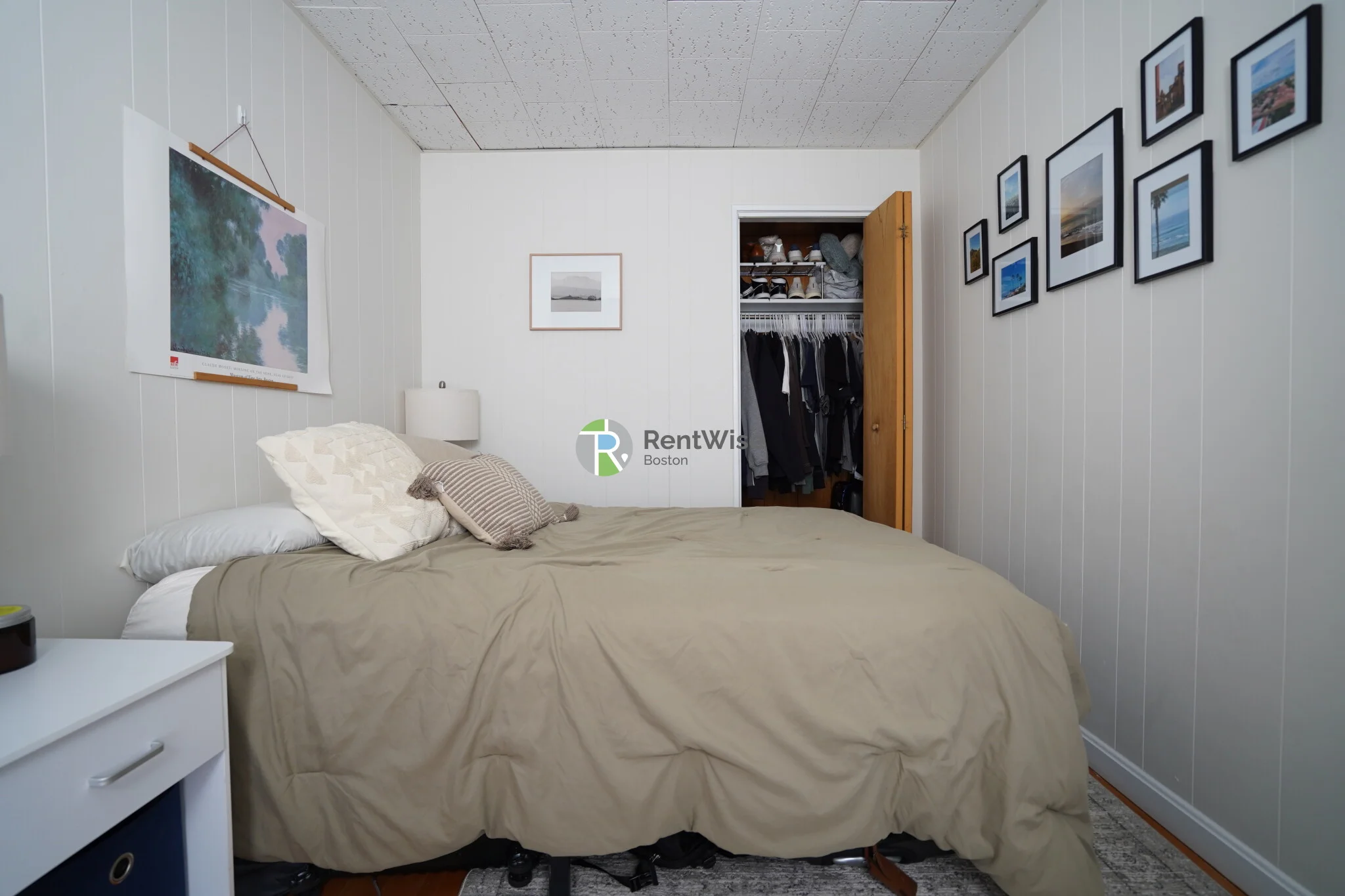 1055 Beacon St, Longwood