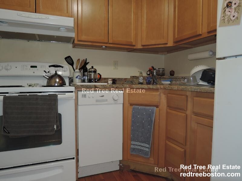 206 Commonwealth Ave, Back Bay