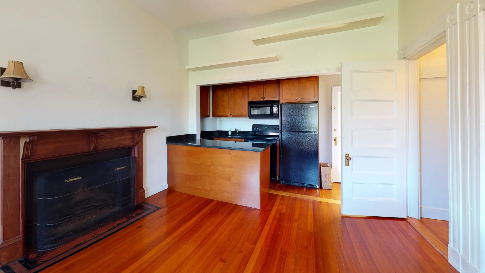 591 Beacon St, Fenway