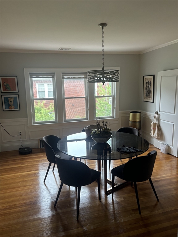 569 Commonwealth Ave, Newton