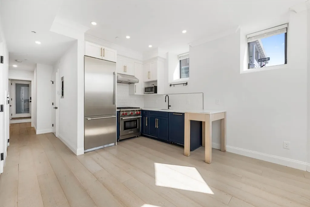 1430 Columbia Rd, South Boston