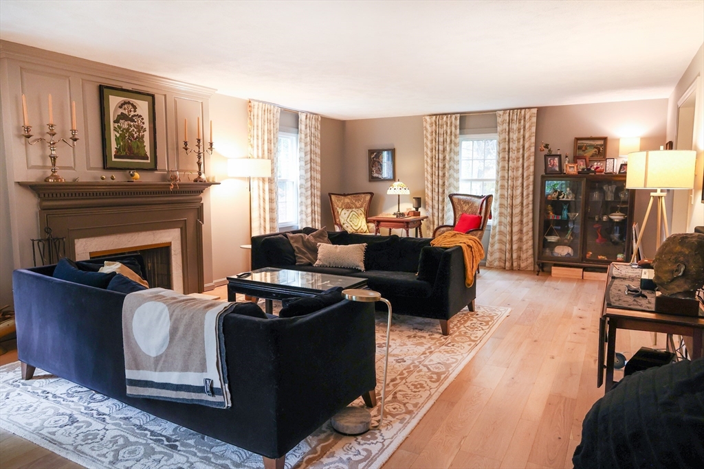 466 Longley Rd, Groton