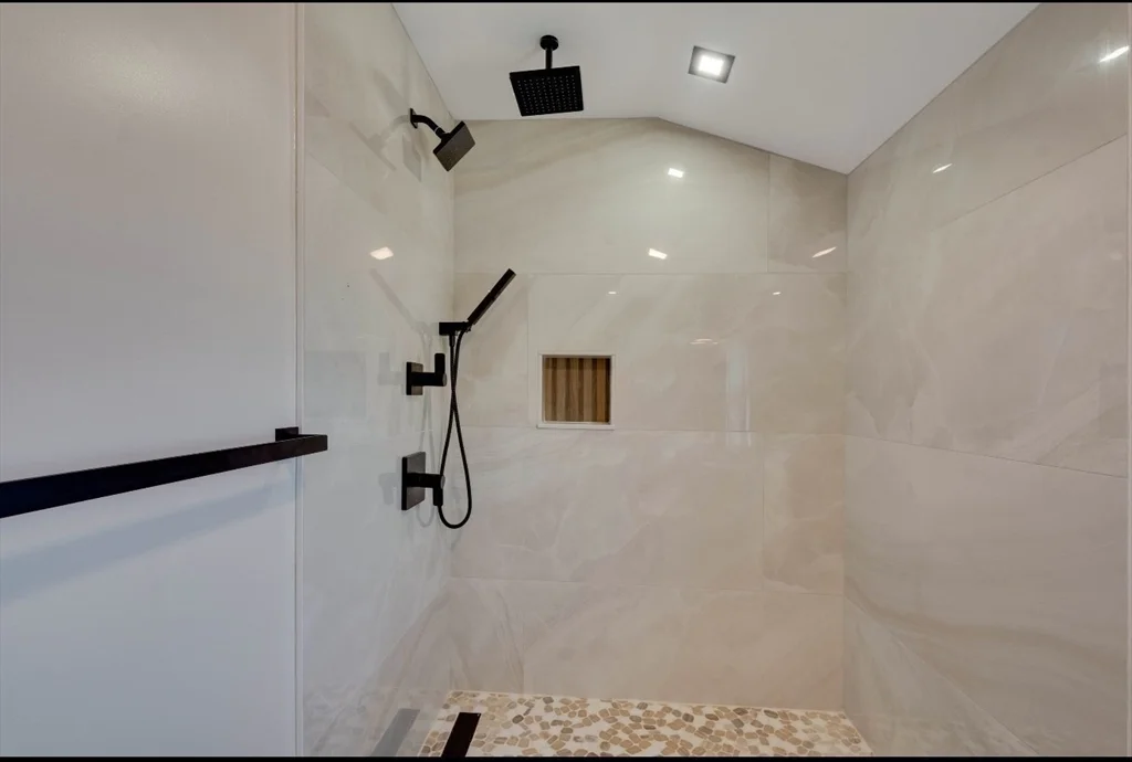 85 Morton Ave, Medford