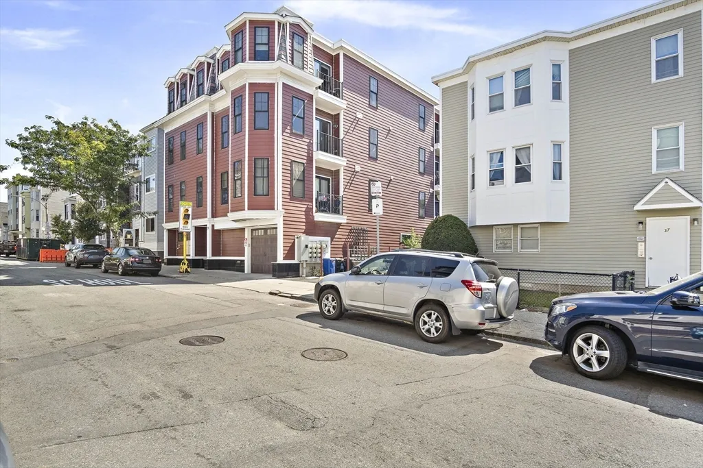 39 Lexington St, Eagle Hill