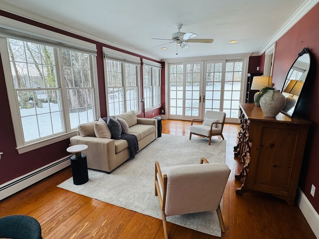 251A Old Billerica Rd, Bedford