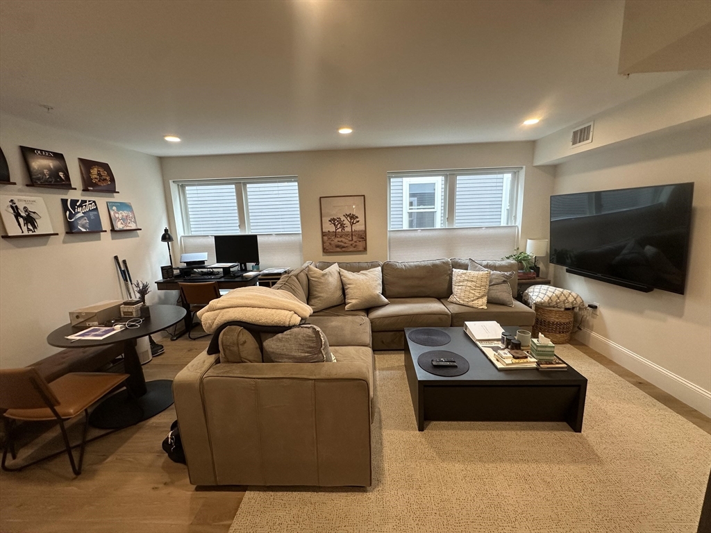 29 Ward St, South Boston