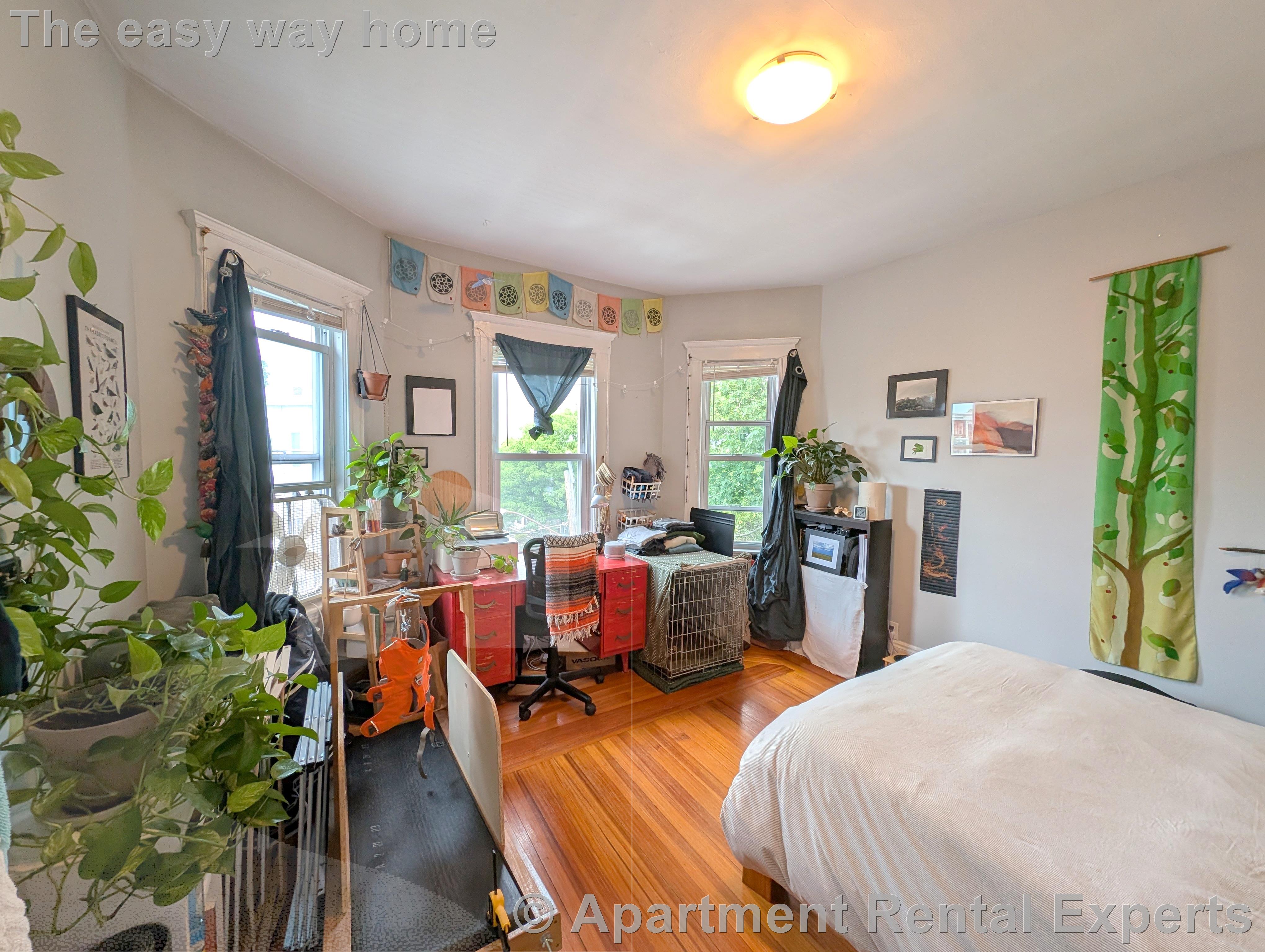 41 Belknap St, Teele Square