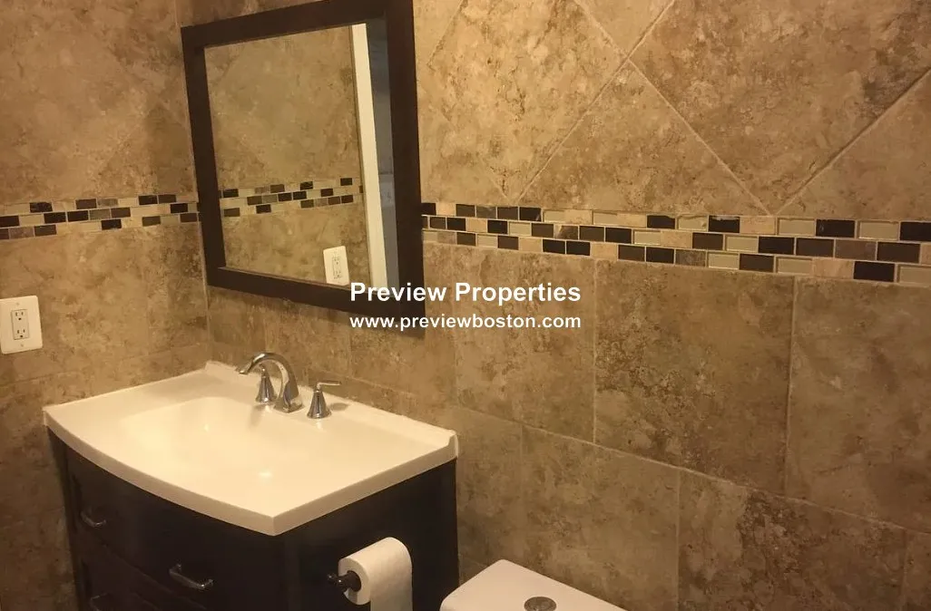 17 Oxford Circle, Belmont