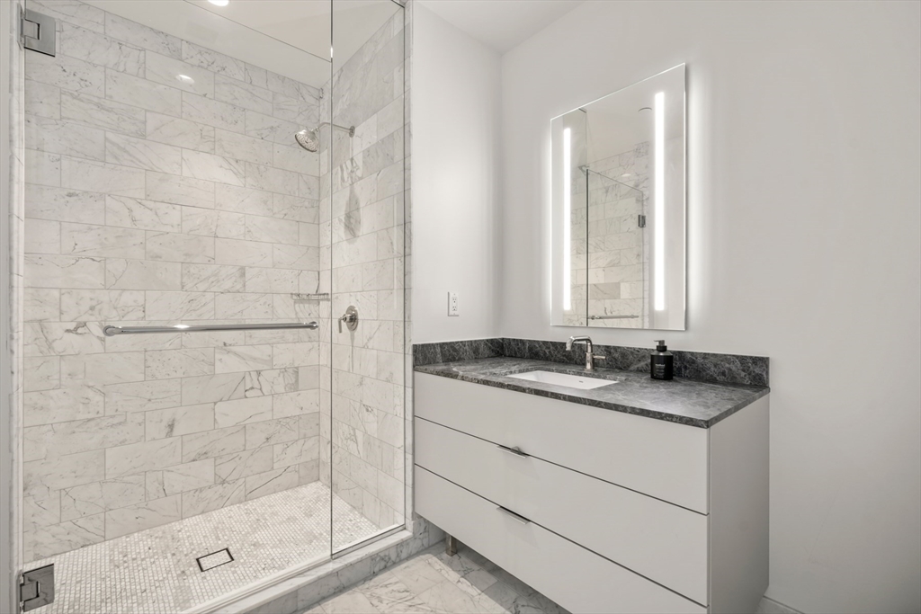 240 Devonshire St, Downtown