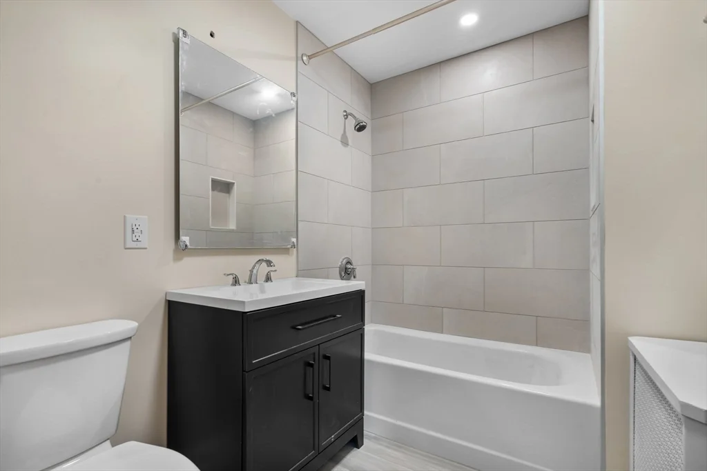 62 Vernal St, Everett