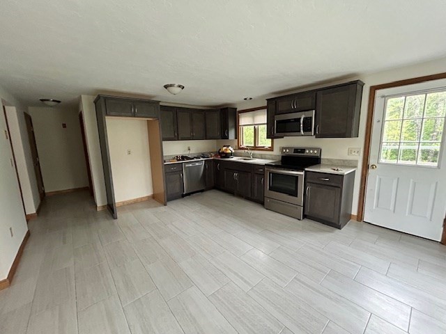 12 Harriet Dr, Bridgewater