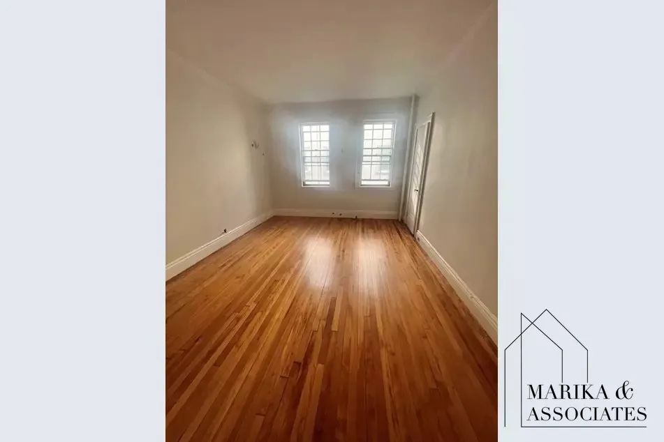 67 Green St, North Brookline