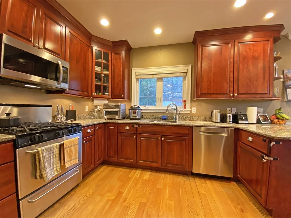 375 Lowell Ave, Newtonville
