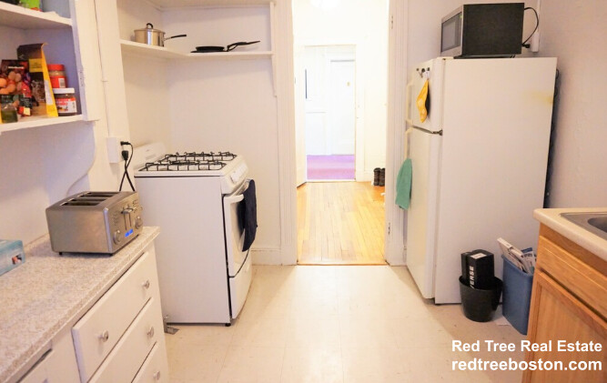 Studio bed, 1 bath apartment for rent at 1800 Commonwealth Ave Unit 2, Brighton — photo 6 of 7