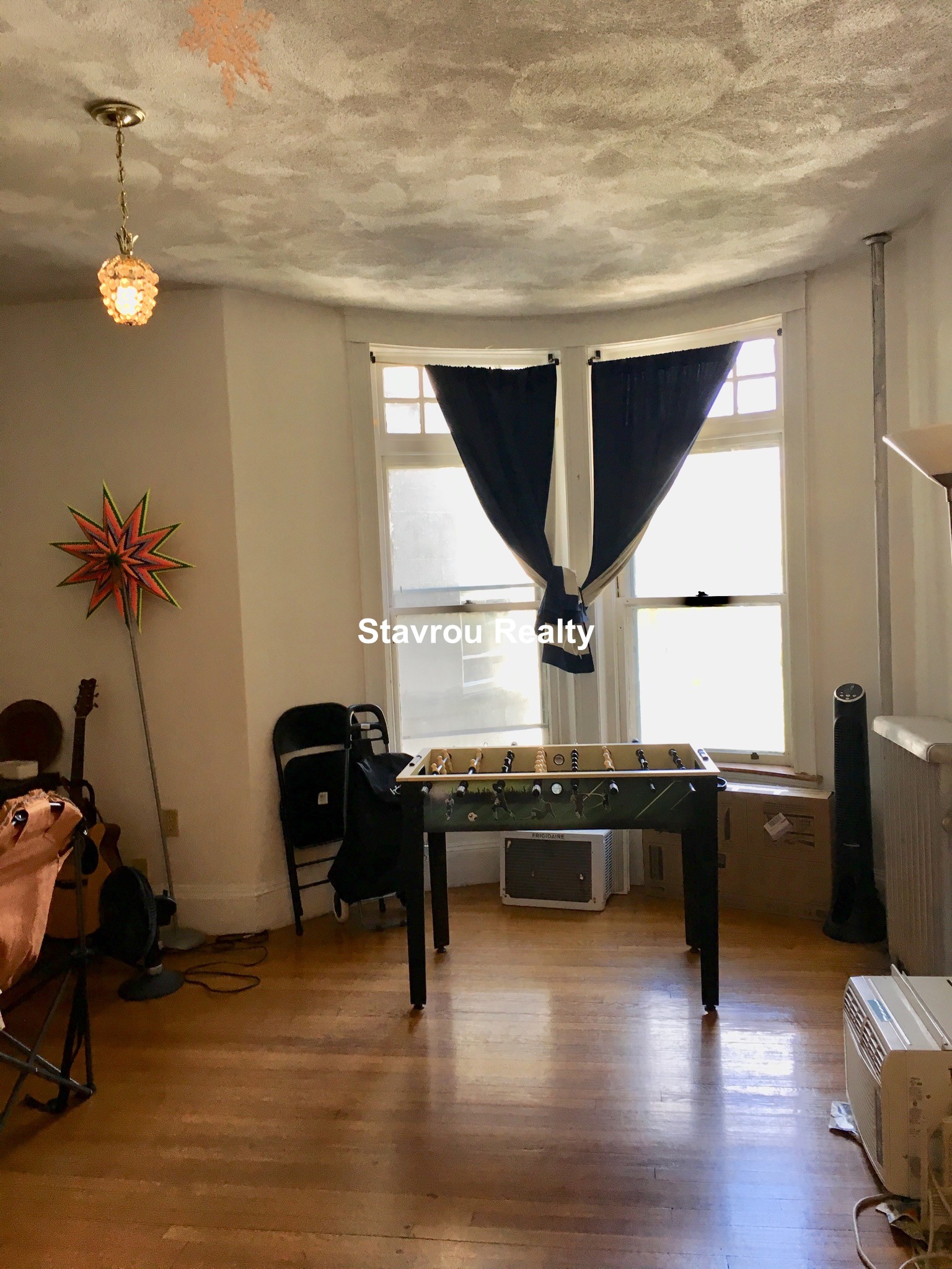 1677 Beacon St, Aspinwall Hill