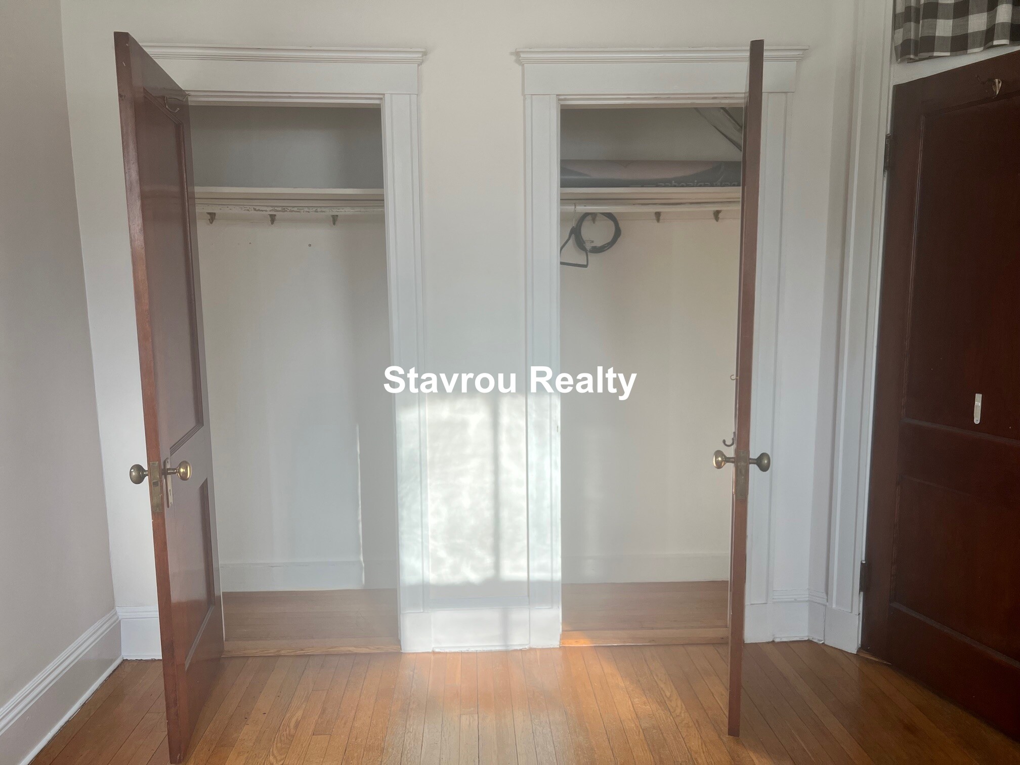 1677 Beacon St, Aspinwall Hill