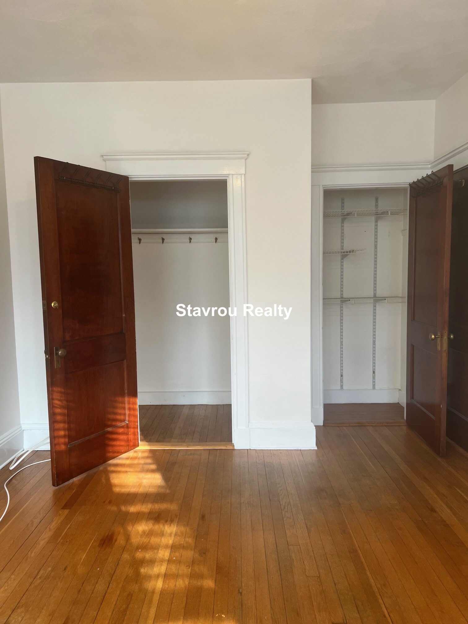 1677 Beacon St, Aspinwall Hill