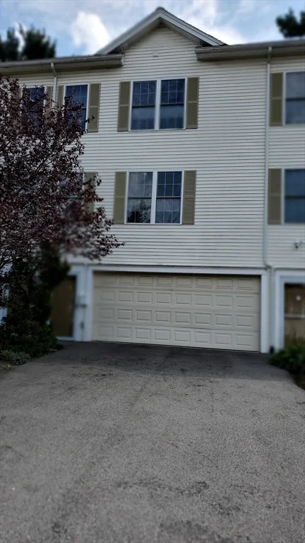 59 Carlisle St, Quincy