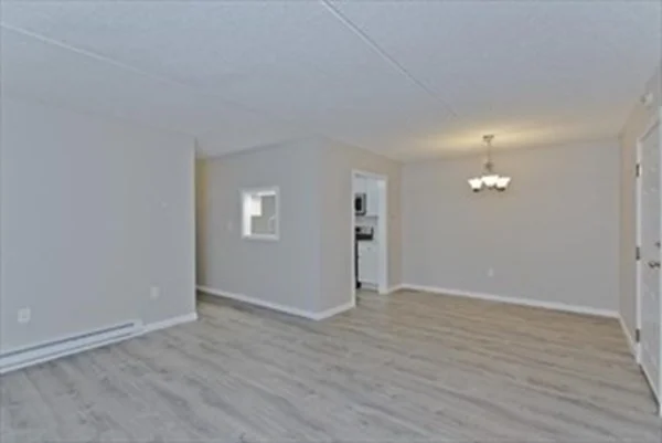 14 Maple Crest Cir, Holyoke