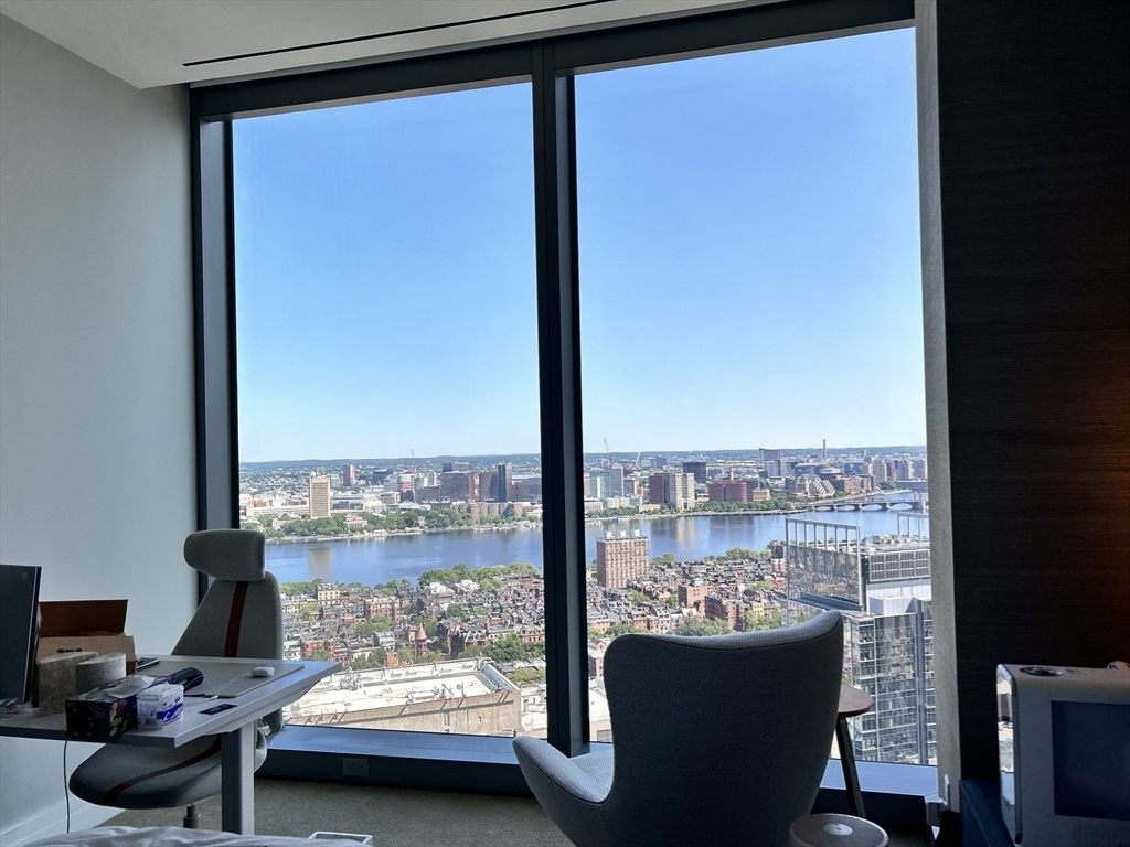 1 Dalton St, Back Bay