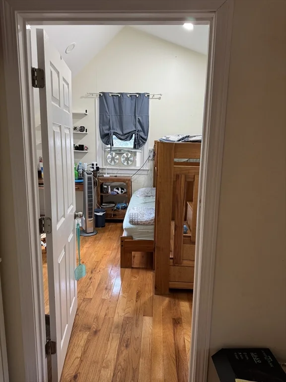 8 Heritage Rd, Pelham