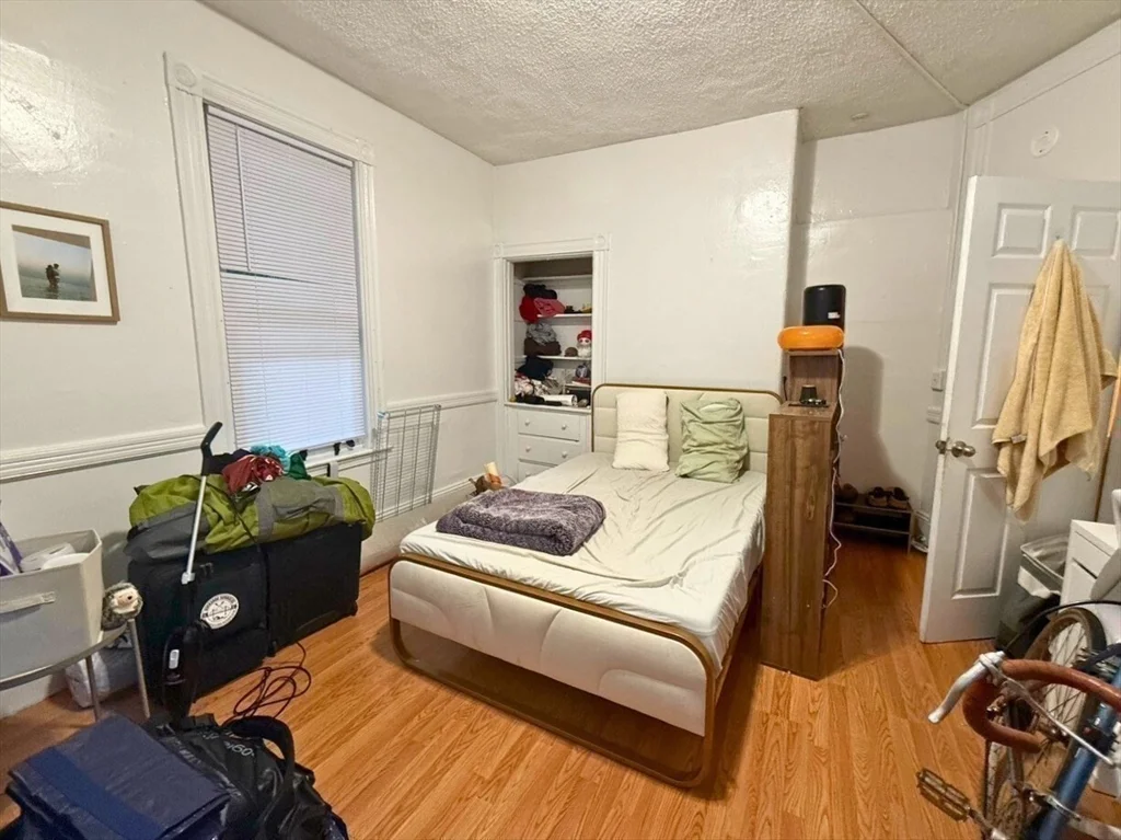 34 Cherokee, Mission Hill