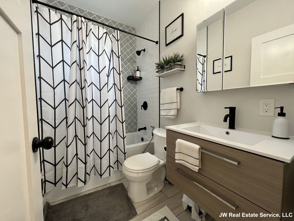 849 Cummins Highway, Mattapan