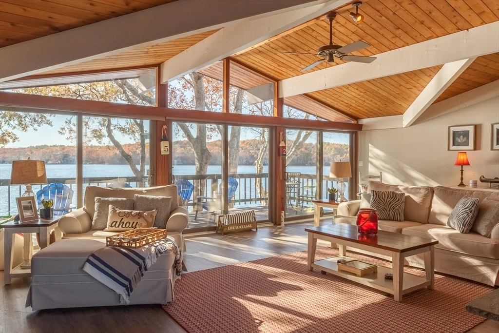 32 Eagle Hill Dr, Plymouth