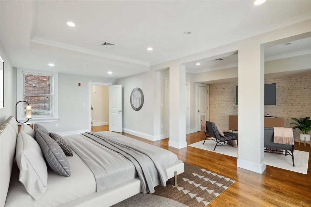 1471 Beacon St, Coolidge Corner