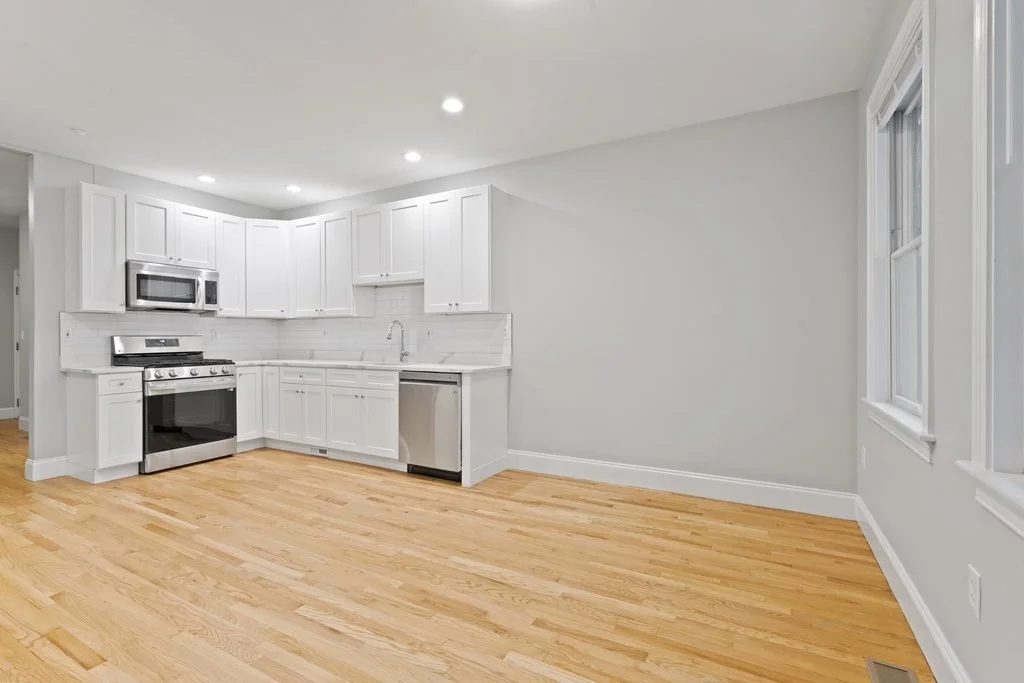 320 W Broadway, South Boston