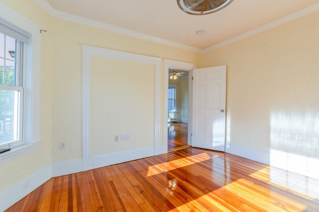 67 Orchard St, Medford