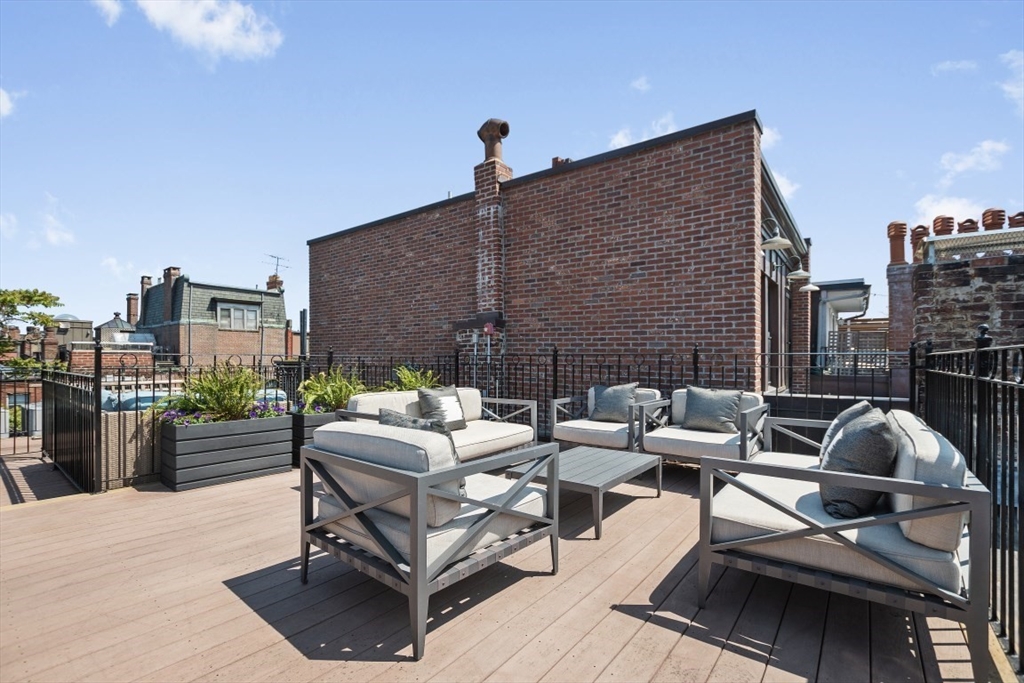 395 Marlborough St, Back Bay