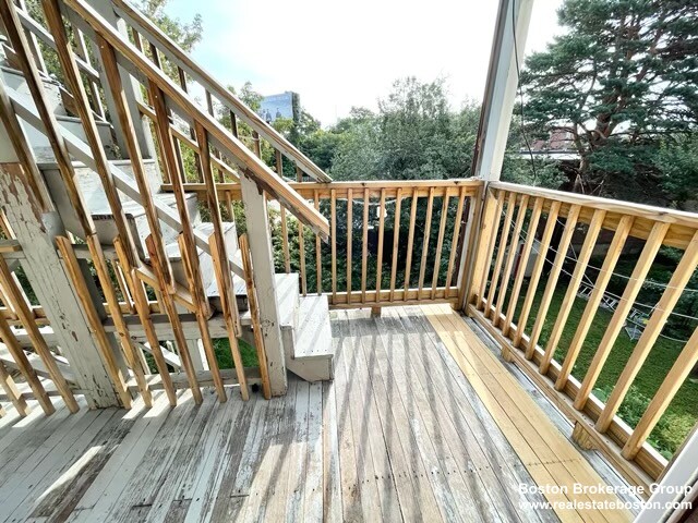 103 Buttonwood St, Dorchester