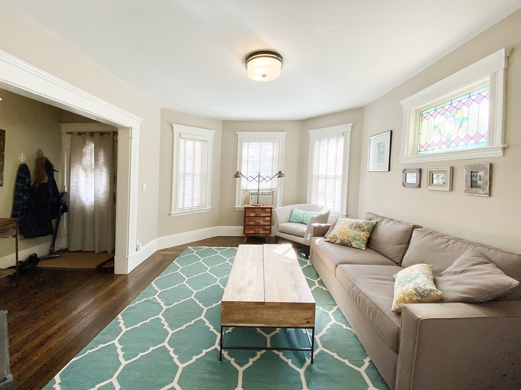 4 Banks St, Davis Square