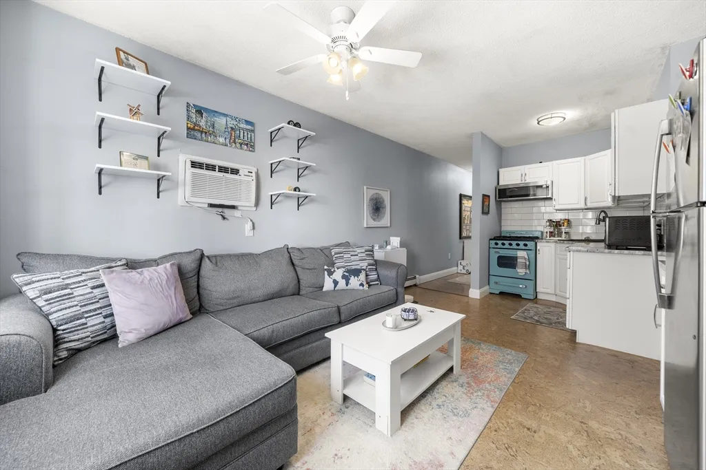 151 West Sixth St, South Boston