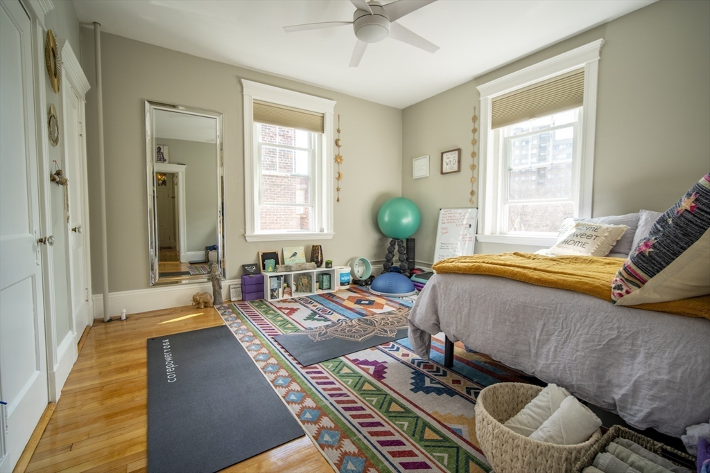 164 Strathmore Rd, Brighton